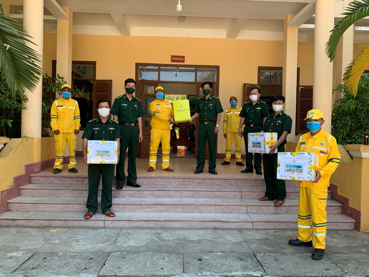 Trao 30.000 khẩu trang tặng lực lượng Bộ đội Biên phòng TP Đà Nẵng